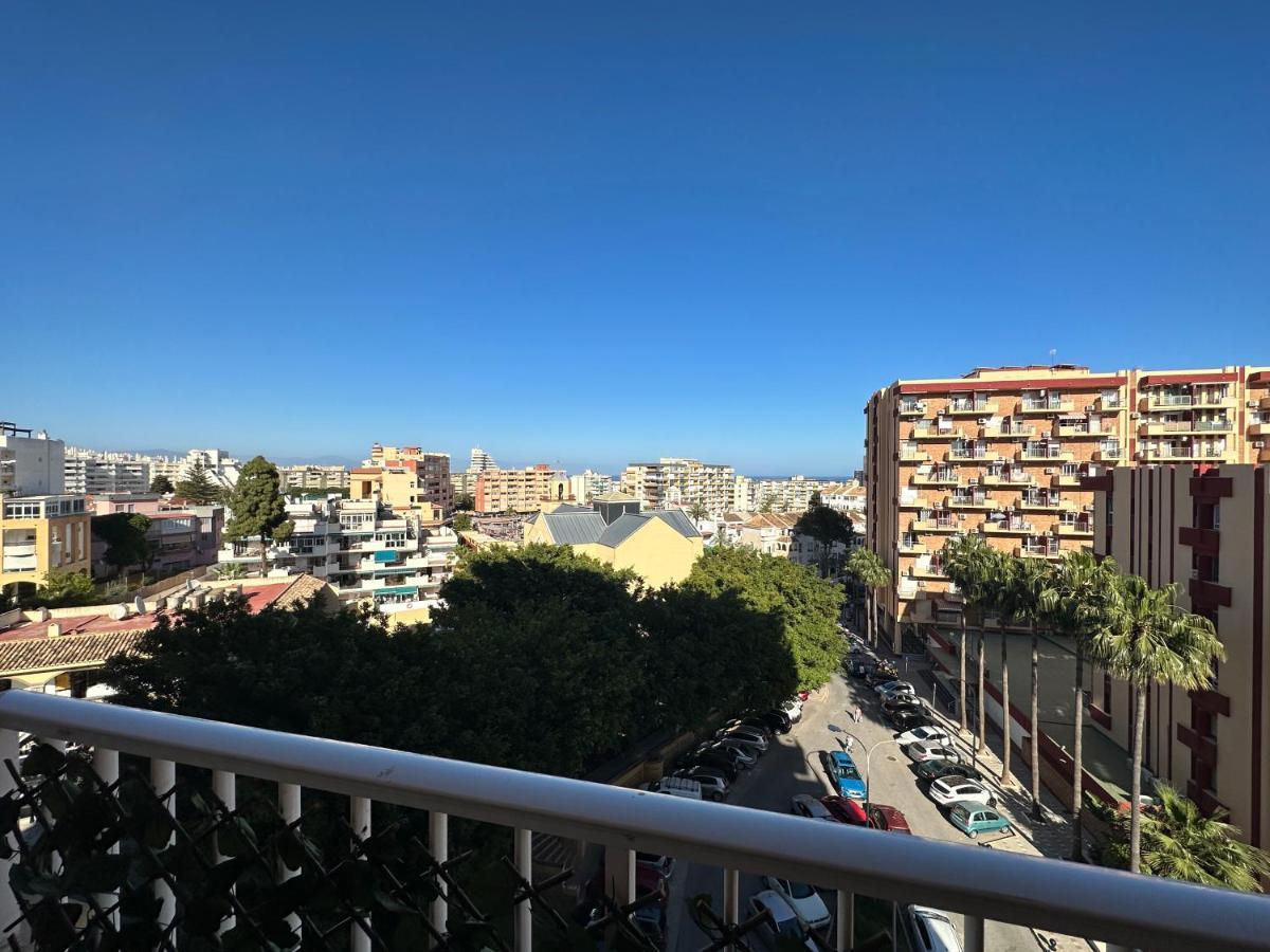Apt Centrico Con Vistas Y Piscinas Benalmádena Exterior photo