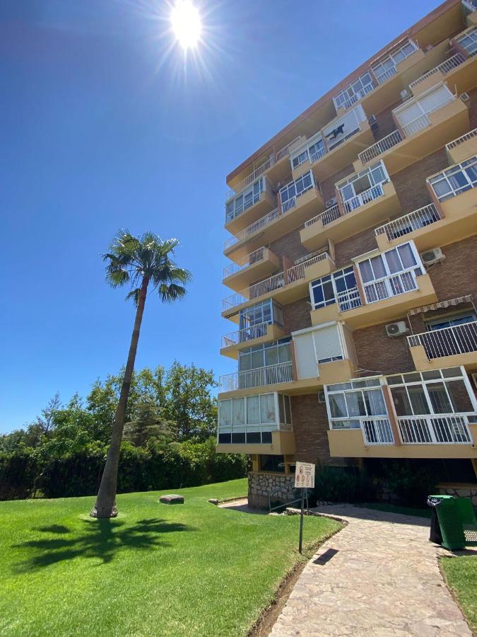Apt Centrico Con Vistas Y Piscinas Benalmádena Exterior photo
