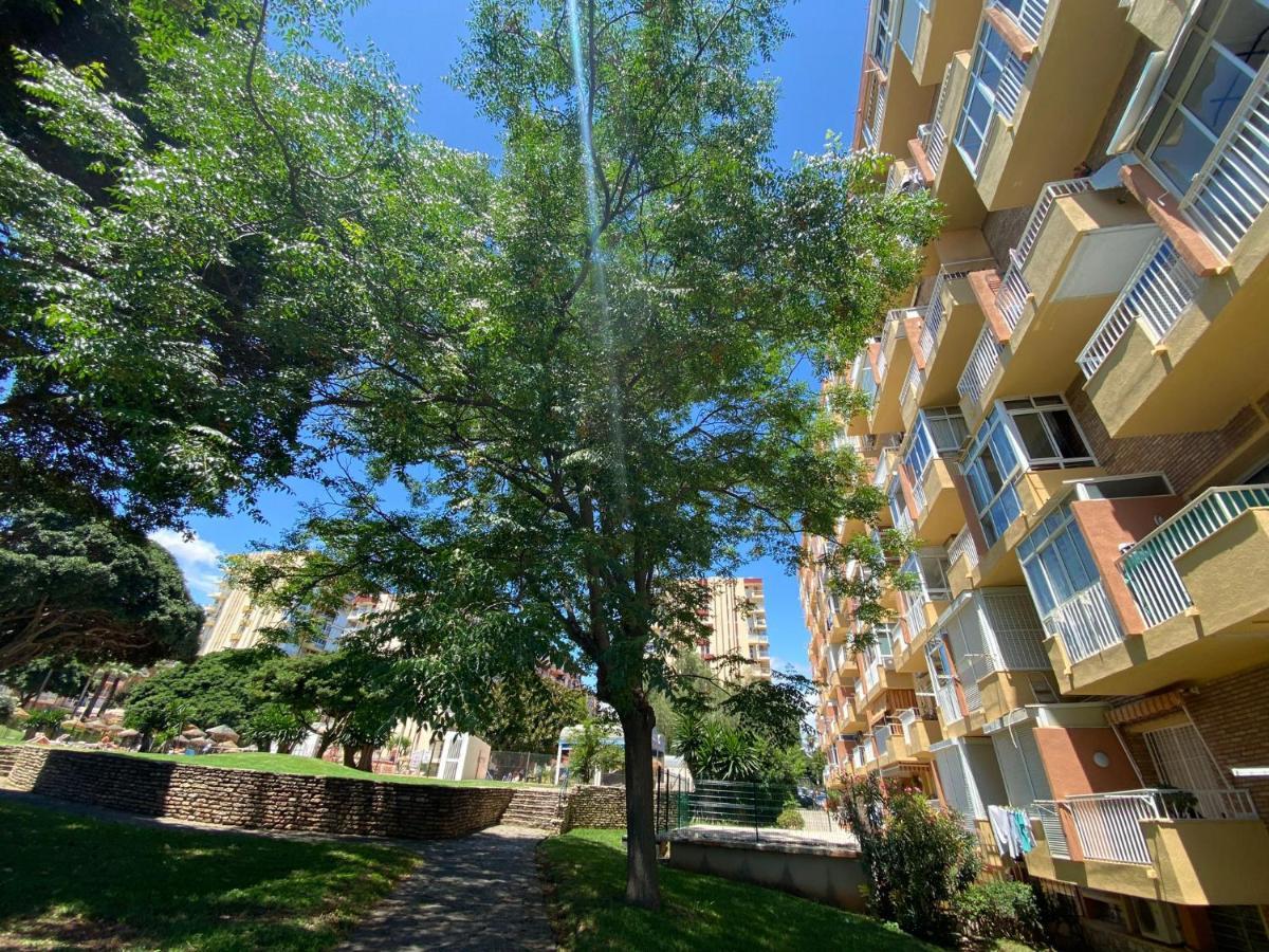 Apt Centrico Con Vistas Y Piscinas Benalmádena Exterior photo
